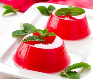Cocinar gelatina en casa: 20 deliciosas recetas de frutas y espacios en blanco para el invierno.