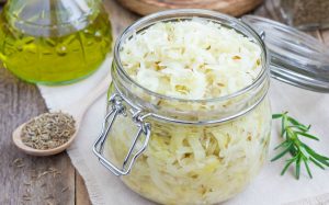 Si hay repollo, la mesa no está vacía. O cosechar repollo en escabeche para el invierno (13 deliciosas recetas)
