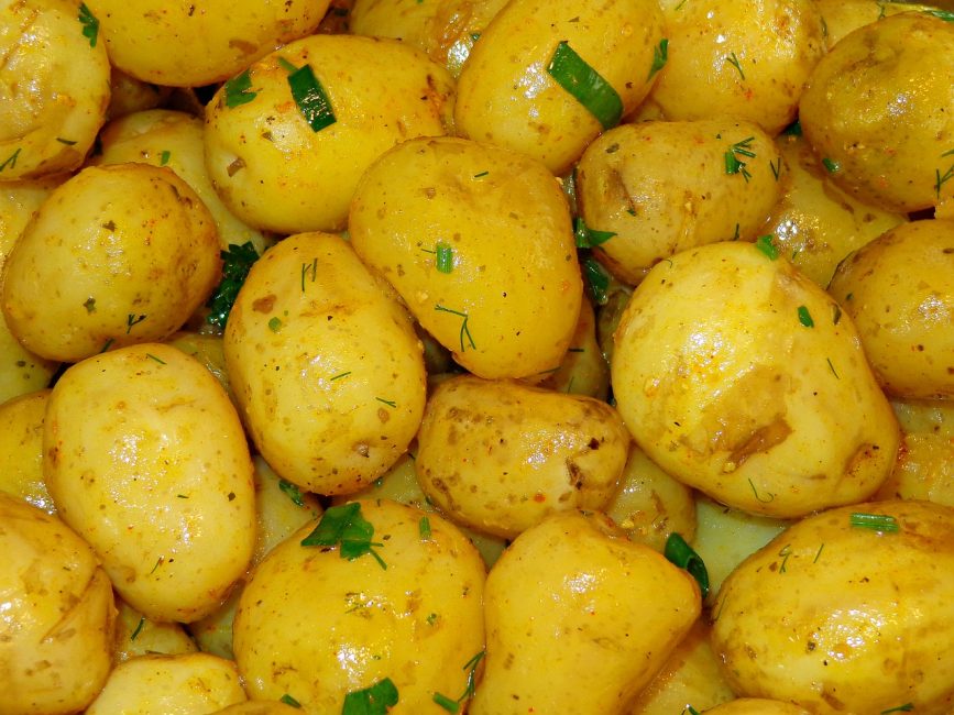 pişmiş genç patates