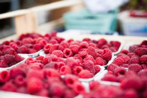 Raspberry: περιγραφή των 22 καλύτερων ποικιλιών, χαρακτηριστικά και κριτικές των κηπουρών