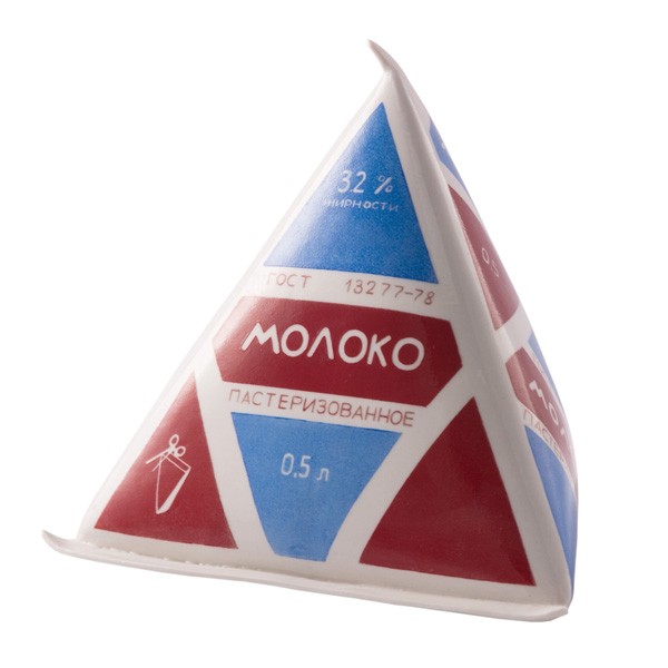 llet en un recipient triangular