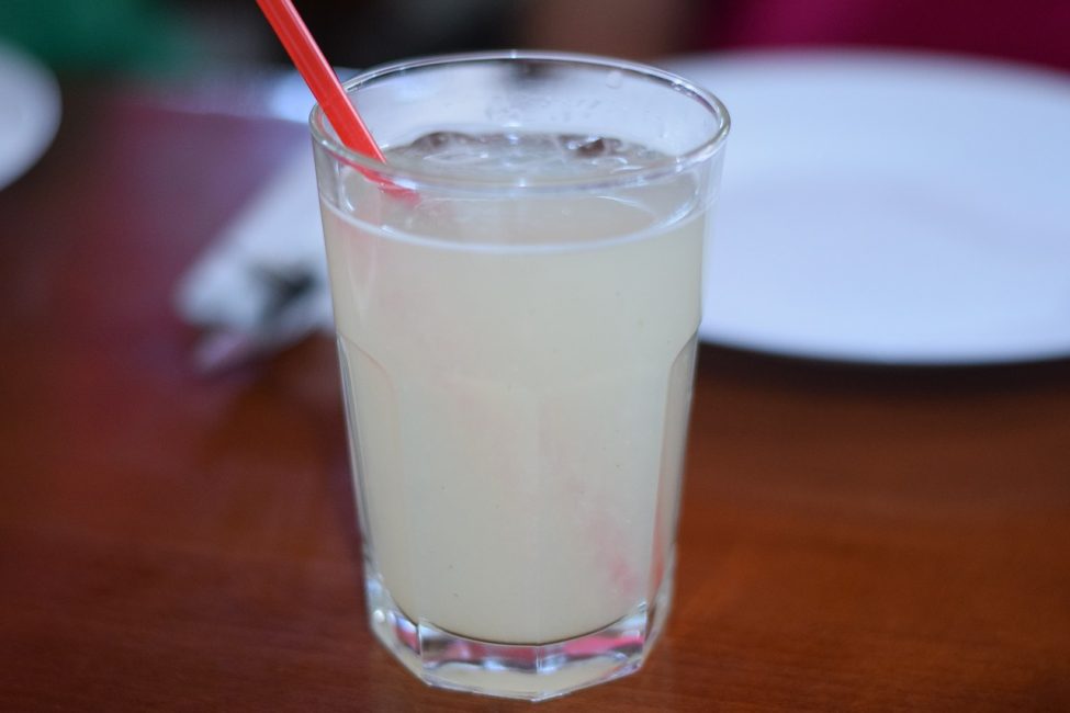 Lezzetli ve sağlıklı limon suyu