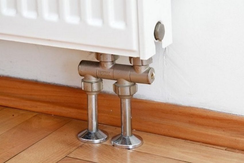 Nedre radiatoranslutning