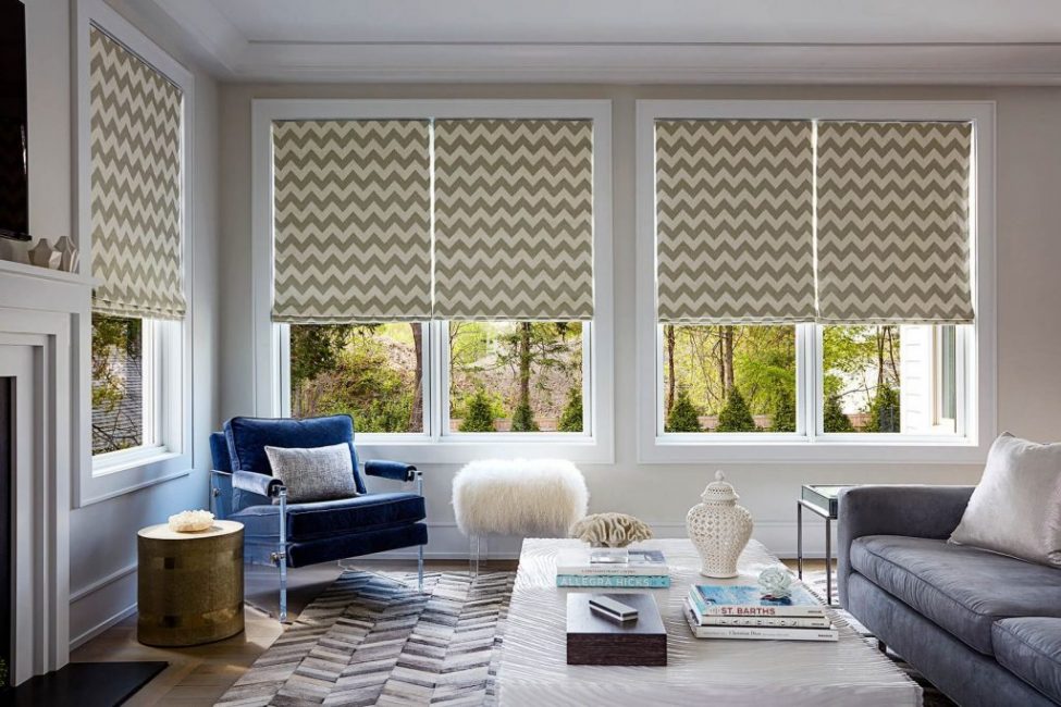 interior con cortinas