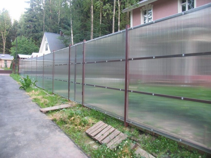 plastový plot