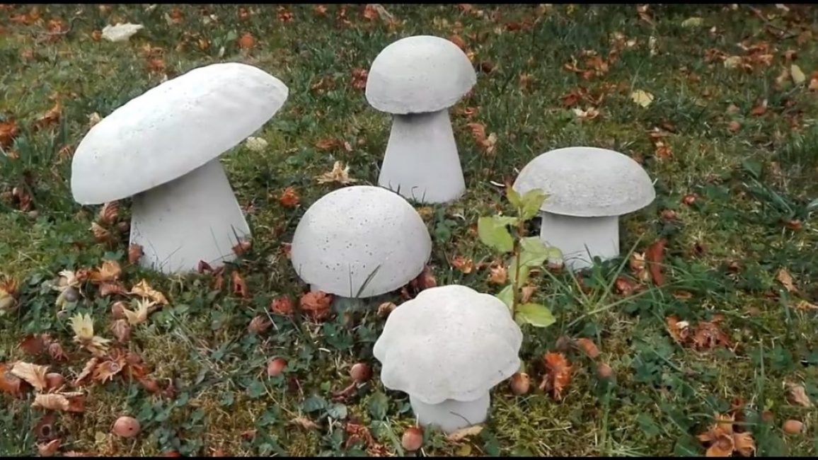 Çimento bahçe mantarları