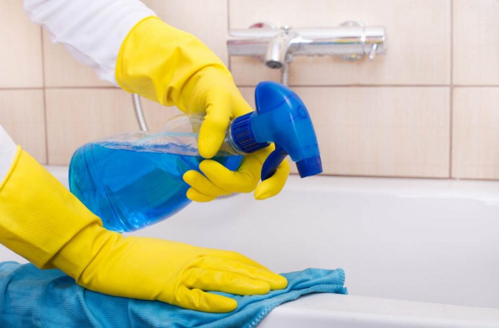 cuidado del baño de esmalte