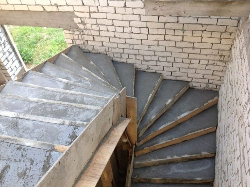 V procesu betonáže jsou úspory nevhodné