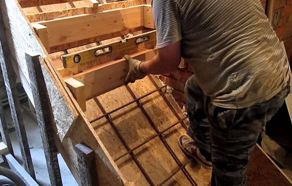 Bednění pro betonové schody
