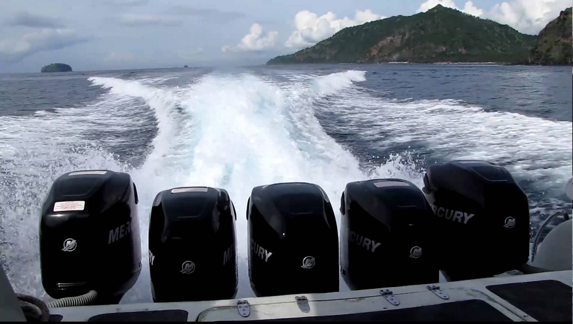 Cuanto más potente sea el motor, más rápido y suave se moverá el barco.