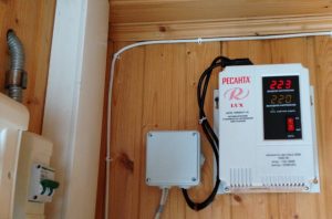 TOP-10 Los mejores estabilizadores de voltaje 220V para una casa privada