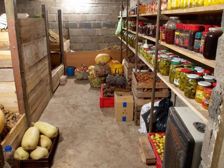 Los sótanos son el entorno ideal para el almacenamiento de alimentos.