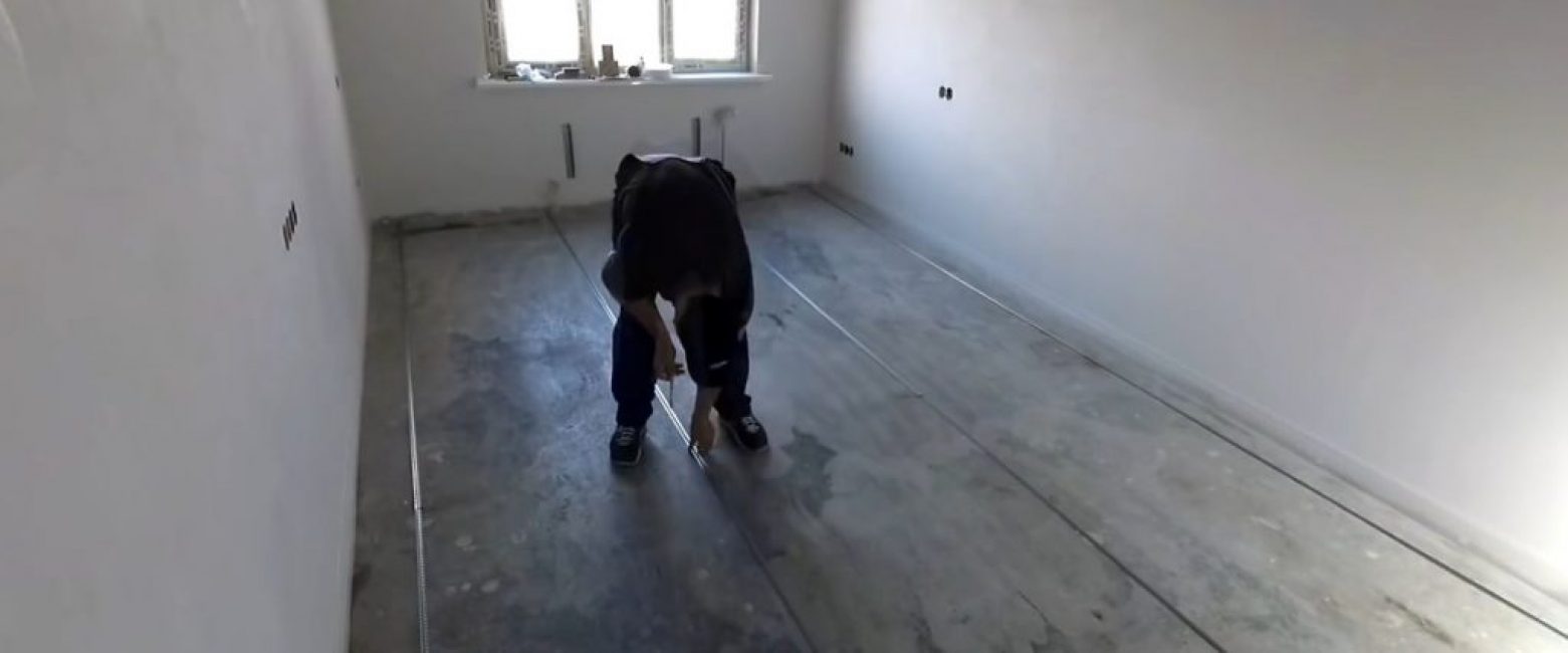 Από τη μία, κάθε φάρος σχεδιάζεται με ένα απλό μολύβι