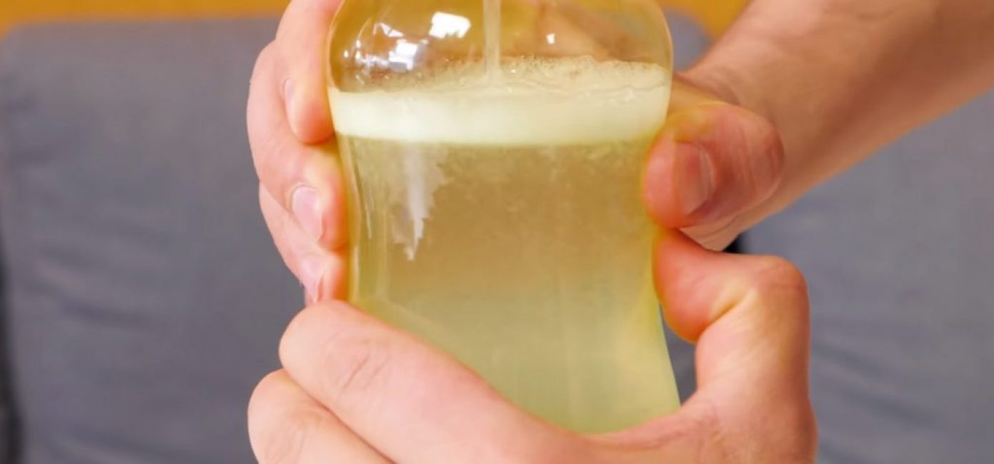 Oxid uhličitý vstupuje do limonády pod vysokým tlakem