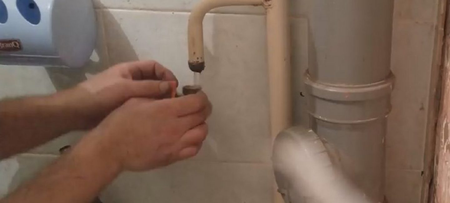 Začínáme pod potokem