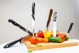 ¿Cómo hacer un mango de plástico para un cuchillo: un mango cómodo y confiable para un centavo?
