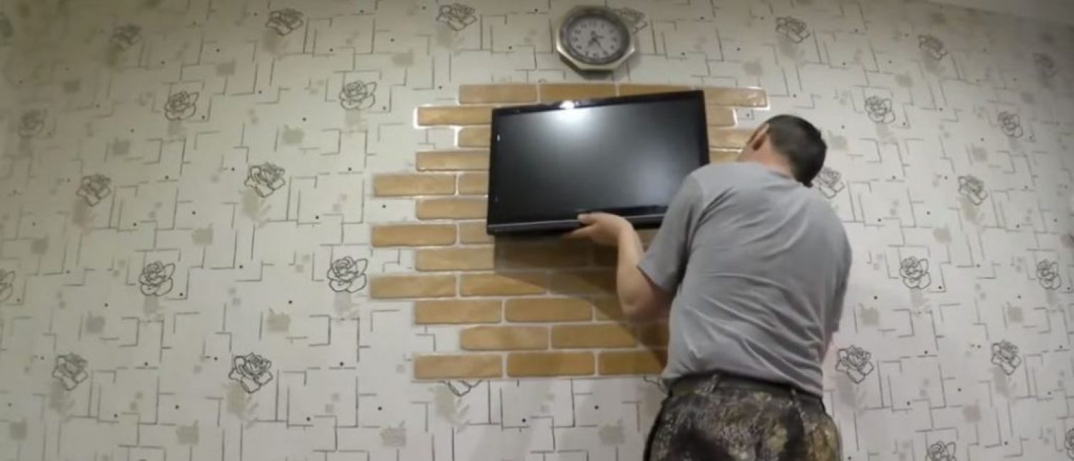 Sadece TV'yi yerine kurmak için kalır