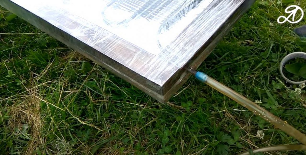 Connectem una mànega fina de silicona a la bobina